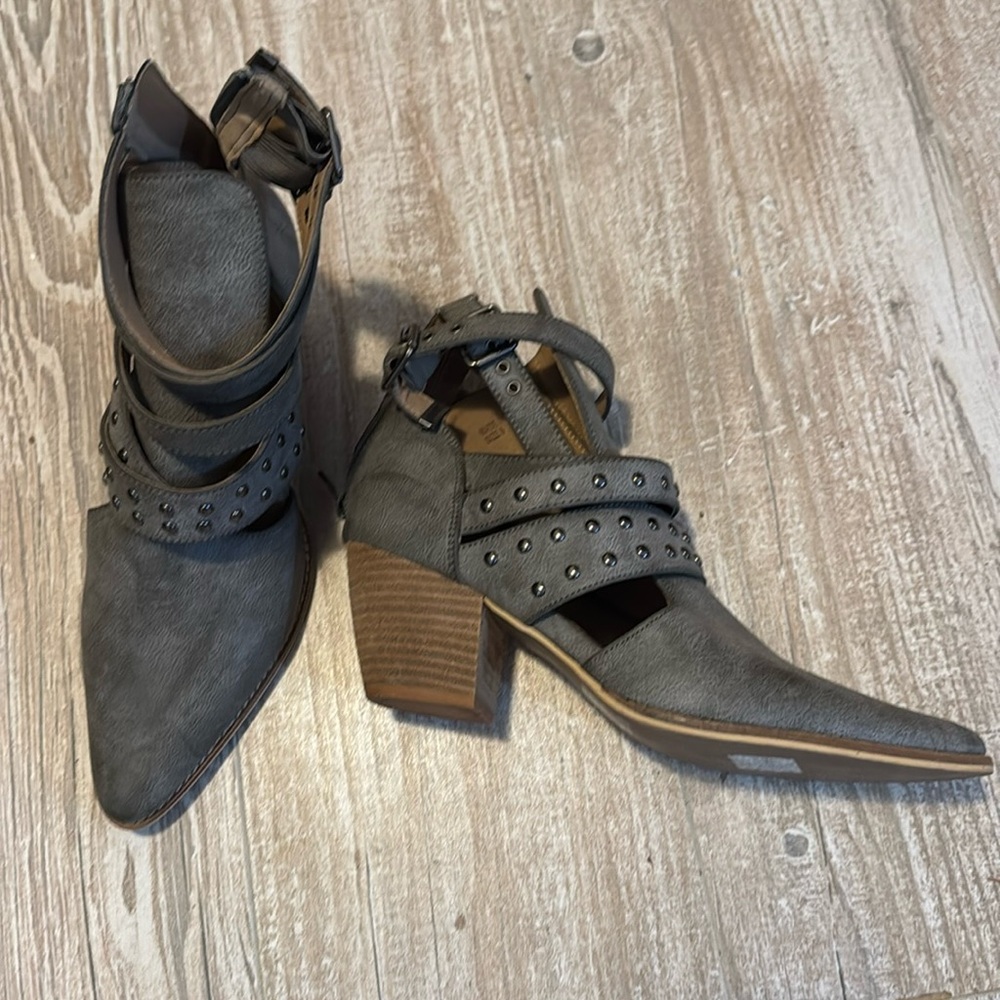 Woman’s booties